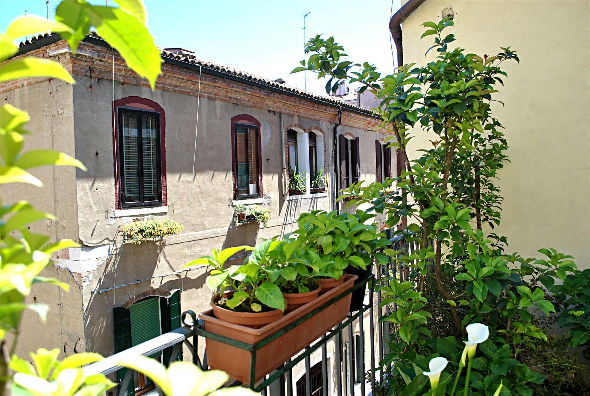 Hotel Carlton Capri Venice Exterior photo